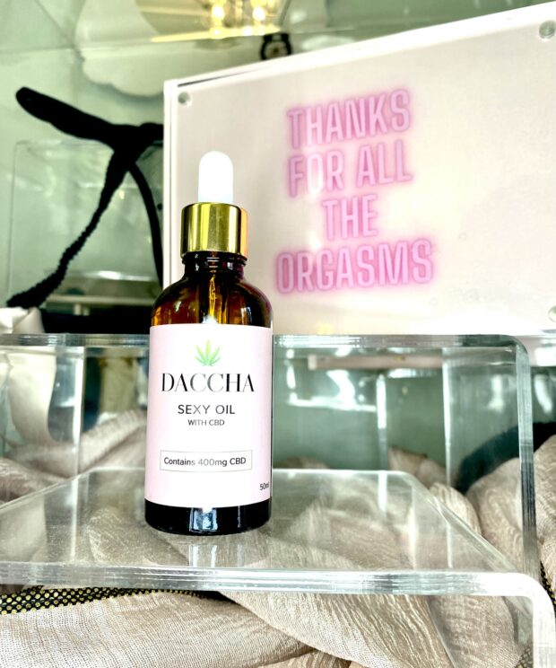 intimate oil